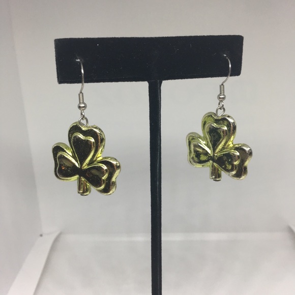 ☘️ VINTAGE THREE LEAF CLOVER EARRINGS - Picture 4 of 4